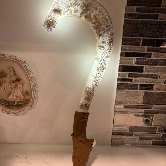 Disney Moana Maui’s Magical Fish Hook Lights Sound Cosplay Jakks Pacific To - Picture 1 of 5
